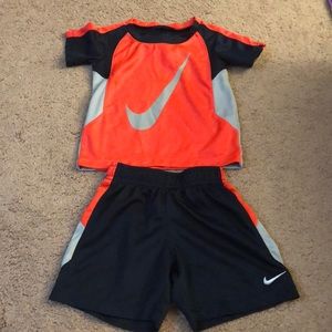 Nike 24M set EUC
